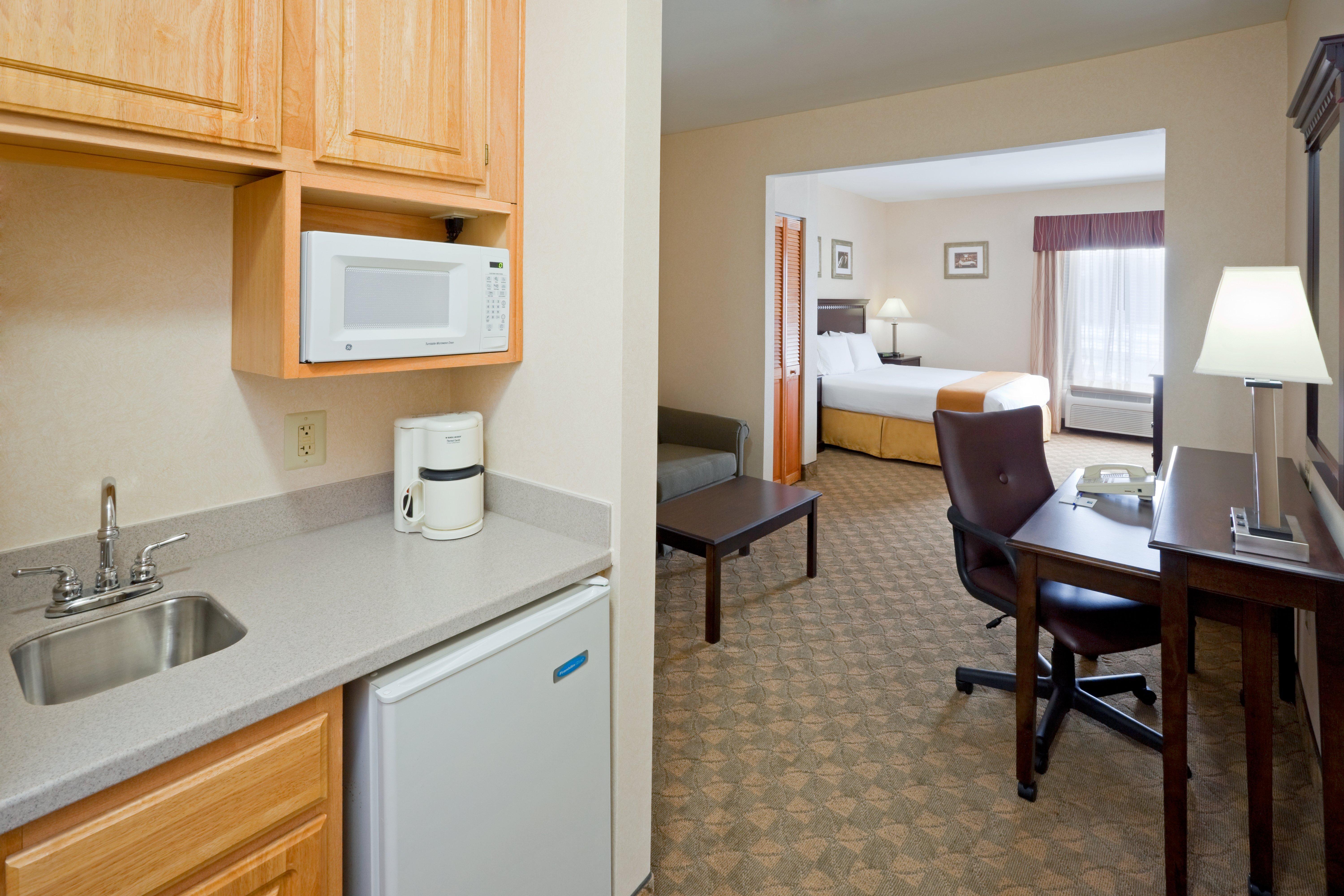 Holiday Inn Express & Suites Carneys Point - Pennsville By Ihg Eksteriør billede