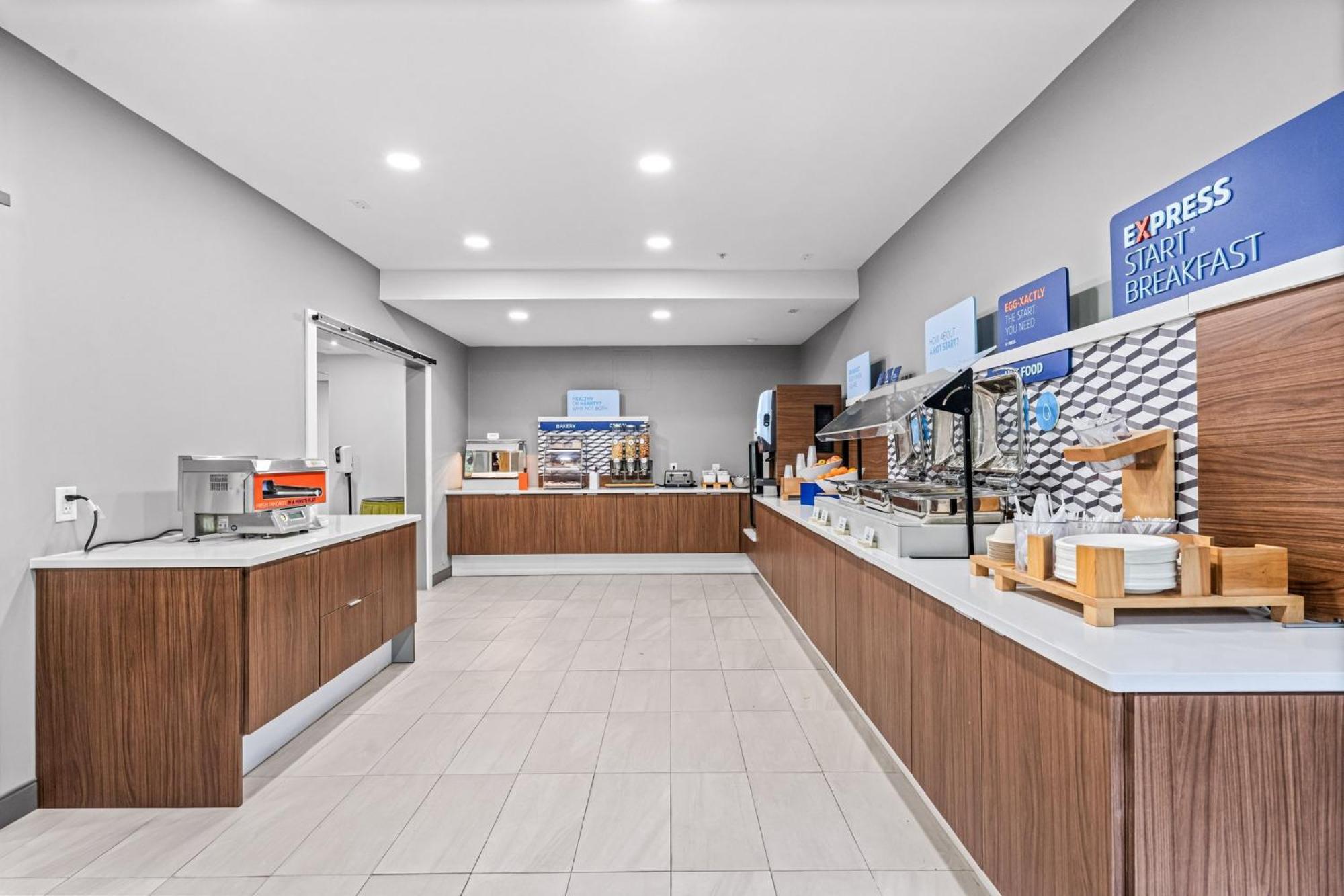 Holiday Inn Express & Suites Carneys Point - Pennsville By Ihg Eksteriør billede