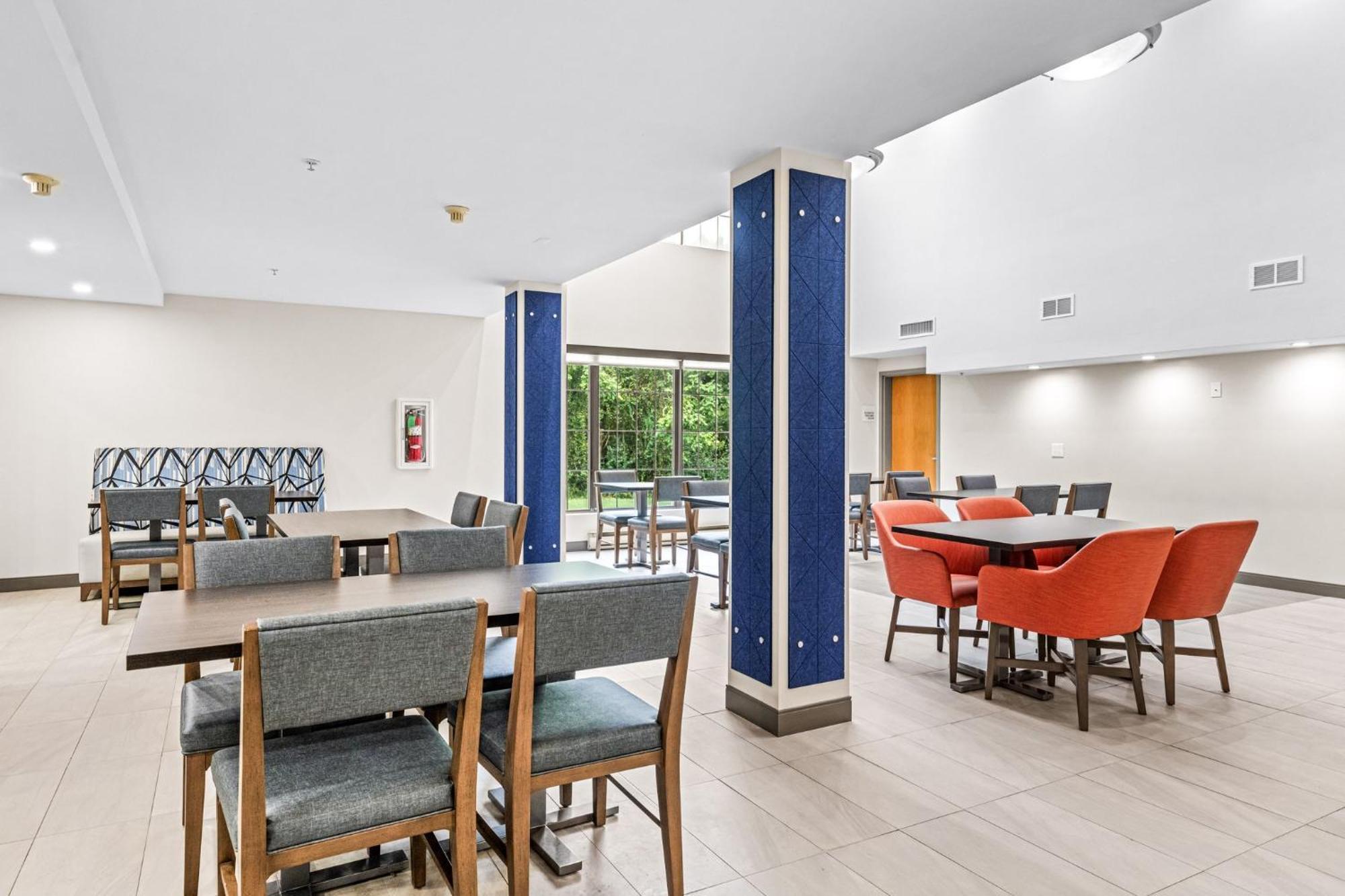 Holiday Inn Express & Suites Carneys Point - Pennsville By Ihg Eksteriør billede