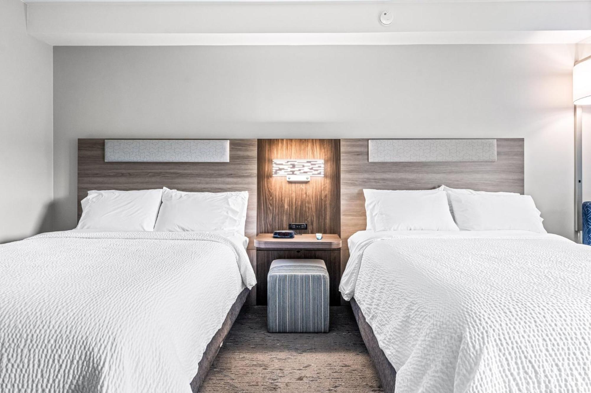 Holiday Inn Express & Suites Carneys Point - Pennsville By Ihg Eksteriør billede