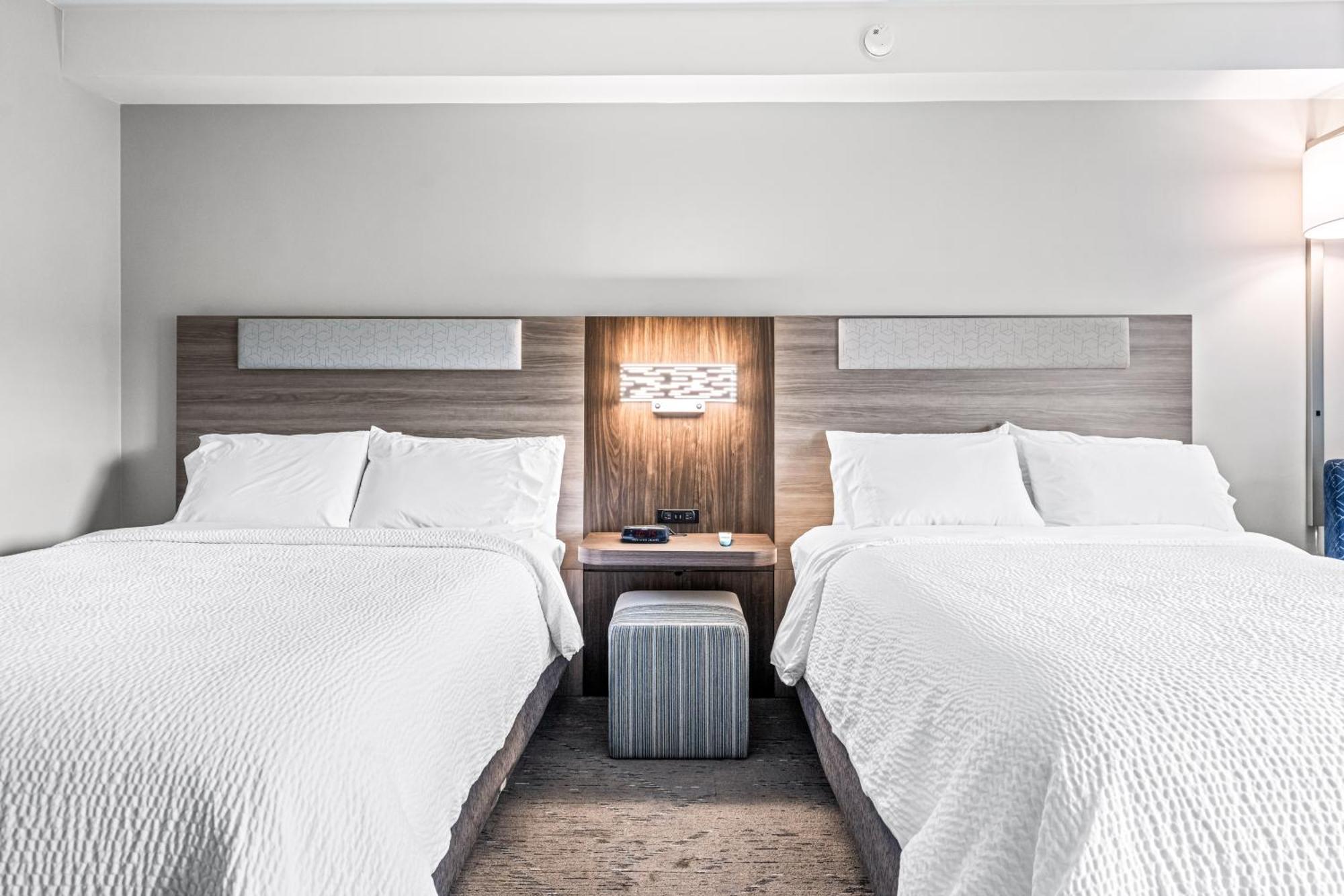 Holiday Inn Express & Suites Carneys Point - Pennsville By Ihg Eksteriør billede
