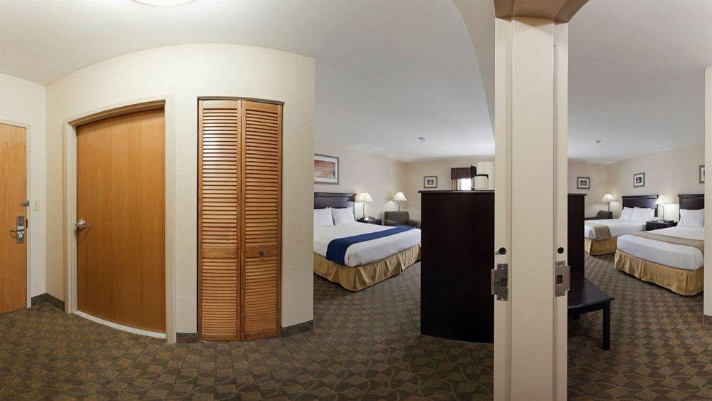 Holiday Inn Express & Suites Carneys Point - Pennsville By Ihg Eksteriør billede